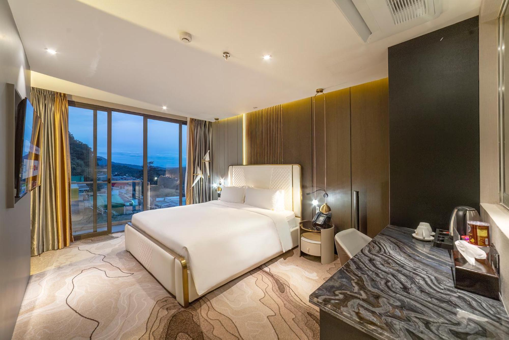 New Century Hotel - Dalat Esterno foto