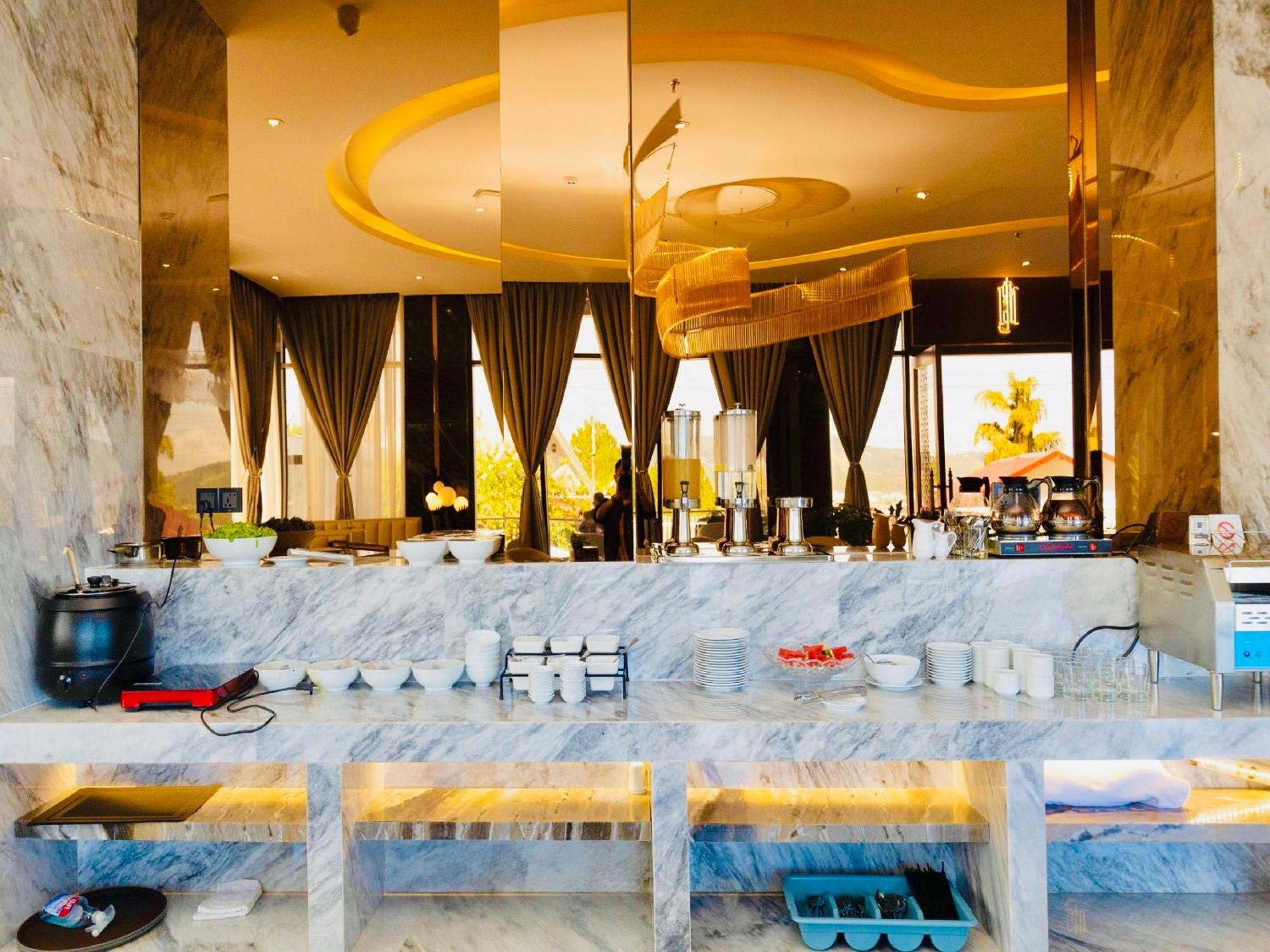 New Century Hotel - Dalat Esterno foto